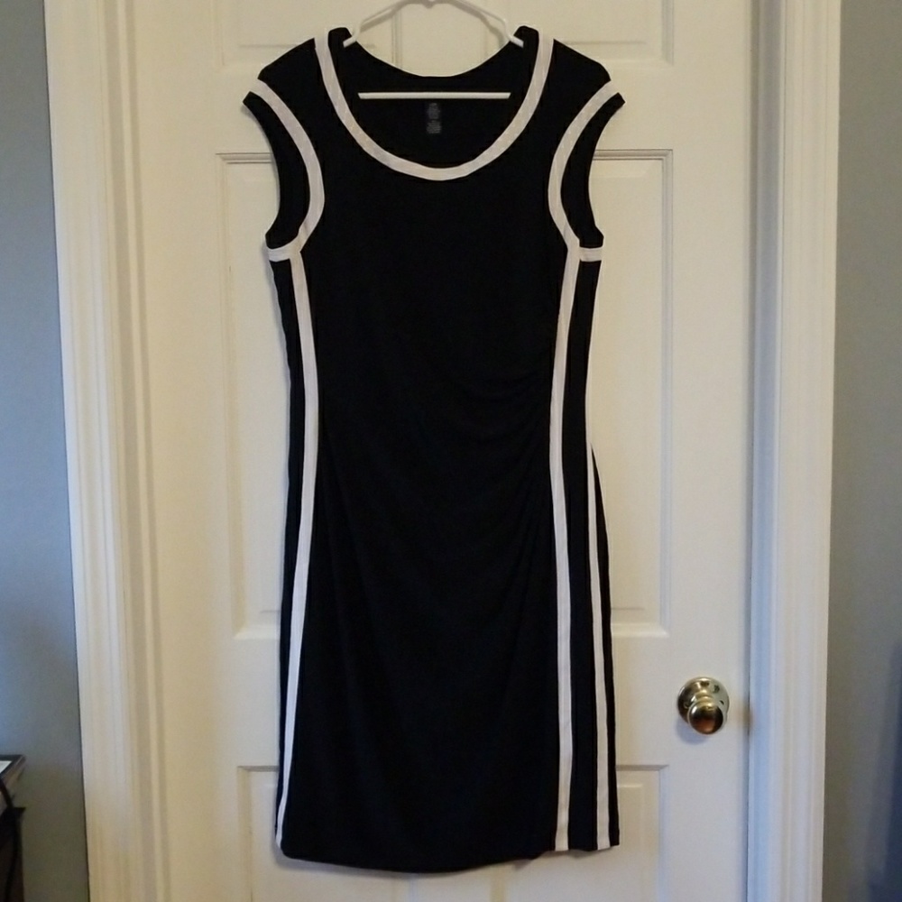 Chaps extend shoulder contrast dress